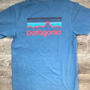 Men’s Patagonia back logo blue T shirt top size S